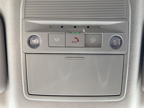 New 2026 Nissan Kicks SR image 25