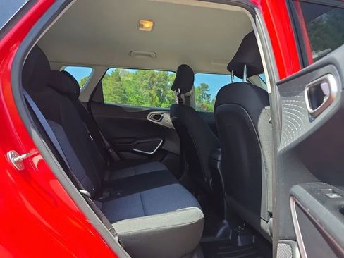 Used 2021 Kia Soul LX FWD image 37