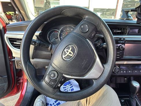 Used 2016 Toyota Corolla LE FWD image 7