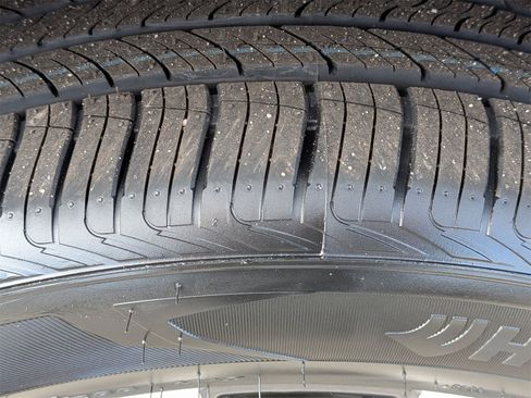 Used 2022 INFINITI QX60 Sensory w/ Cargo Package image 11