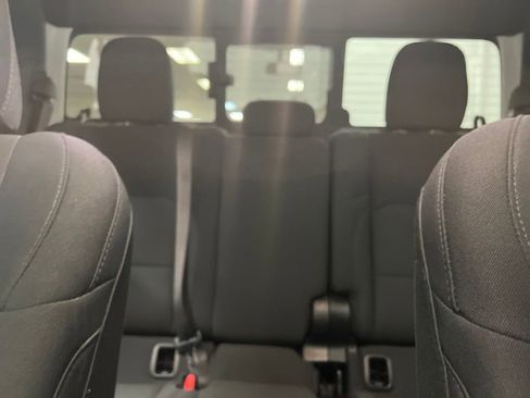 Used 2022 Jeep Gladiator Sport image 28