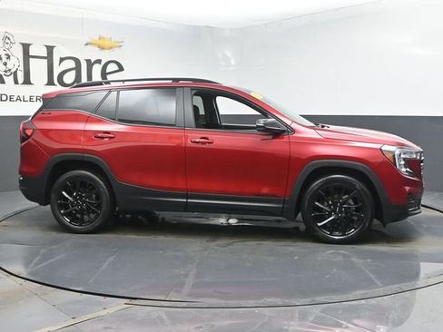 Used 2023 GMC Terrain SLE w/ Driver Convenience Package image 1