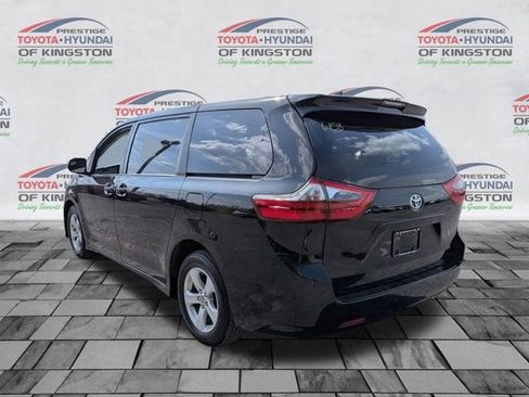 Used 2020 Toyota Sienna L FWD image 6