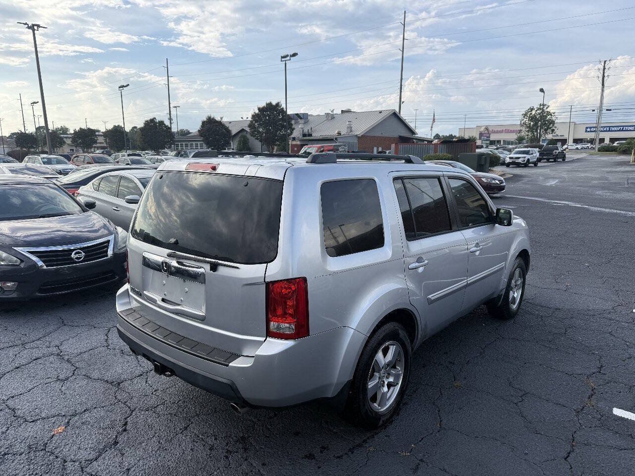 Used 2010 Honda Pilot EX-L image 9