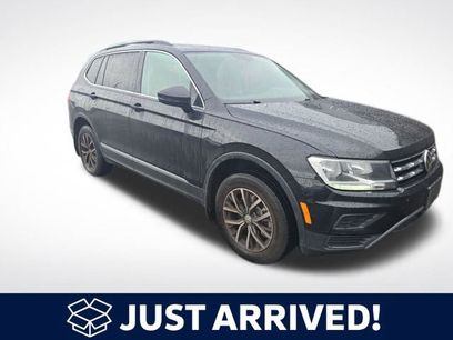 Used 2020 Volkswagen Tiguan SE w/ Panoramic Sunroof Package