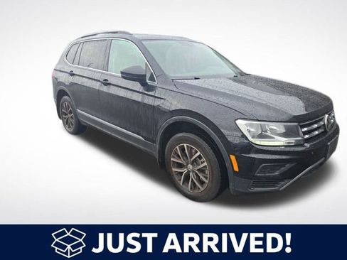 Used 2020 Volkswagen Tiguan SE w/ Panoramic Sunroof Package image 1
