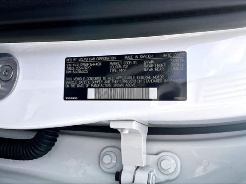 Used 2023 Volvo XC60 B5 Plus w/ Climate Package AWD/4WD image 37