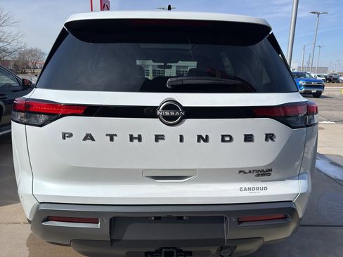 New 2026 Nissan Pathfinder Platinum image 7