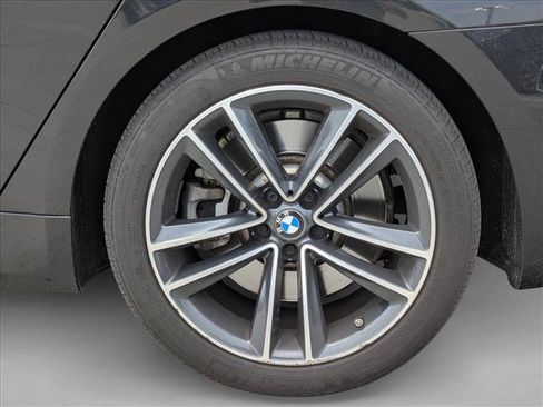 Used 2021 BMW 750i xDrive w/ Autobahn Package AWD/4WD image 9