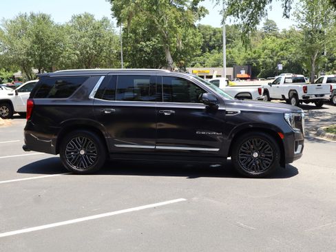 Used 2023 GMC Yukon Denali w/ Denali Reserve Package AWD/4WD image 12