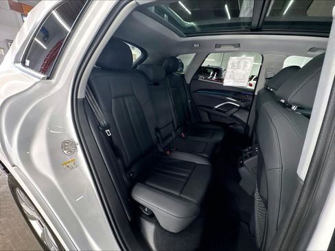 Certified 2025 Audi Q5 Premium AWD/4WD image 28