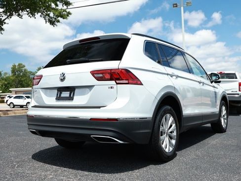 Used 2018 Volkswagen Tiguan SEL FWD image 6