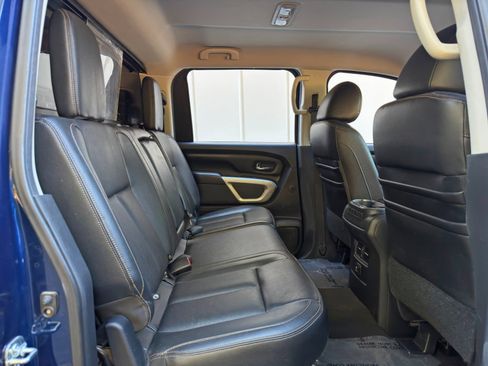 Used 2016 Nissan Titan SL image 37