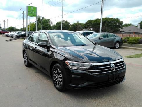 Used 2019 Volkswagen Jetta SE FWD image 4