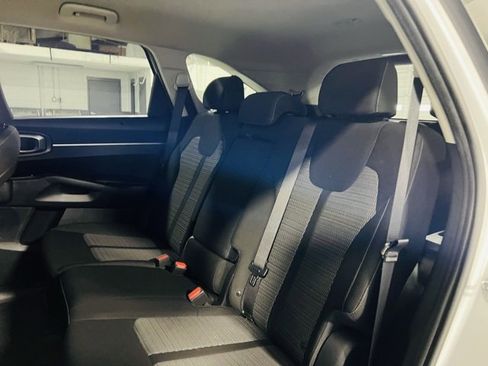 Used 2022 Kia Sorento LX image 23