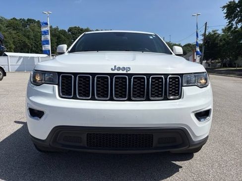 Used 2019 Jeep Grand Cherokee Laredo AWD/4WD image 38