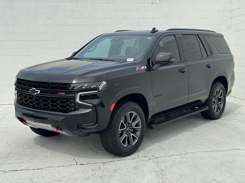 Used 2023 Chevrolet Tahoe Z71 w/ Luxury Package AWD/4WD image 11