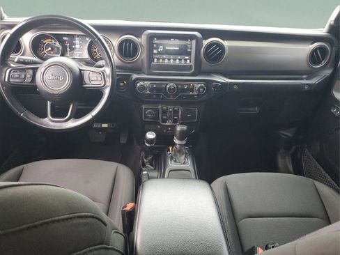 Used 2021 Jeep Gladiator Willys image 7