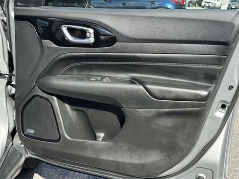 Used 2022 Jeep Compass Altitude w/ Sun and Sound Group image 23