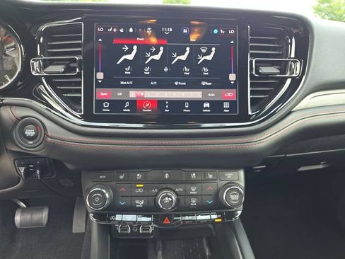 Used 2025 Dodge Durango GT AWD/4WD image 33