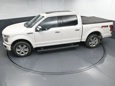 Used 2015 Ford F150 Platinum w/ Equipment Group 701A Luxury image 48