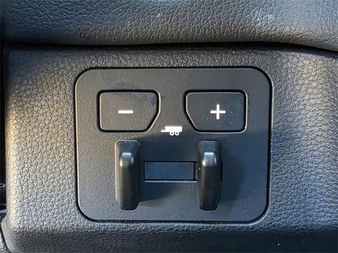 Used 2023 Toyota Tundra Limited image 31