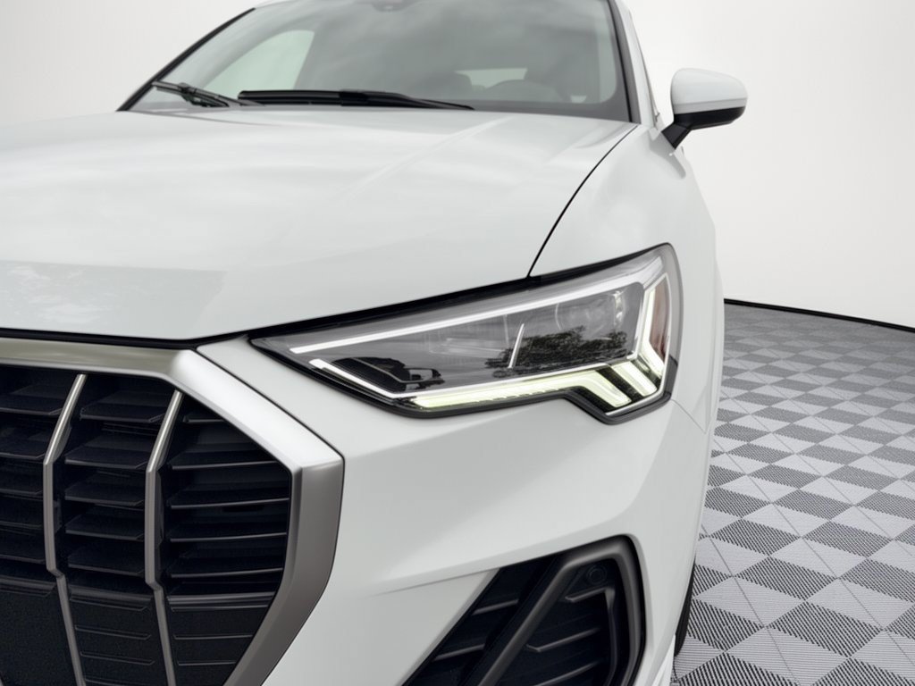 Used 2024 Audi Q3 2.0T Premium AWD/4WD image 12
