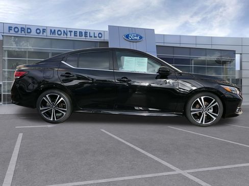 Used 2020 Nissan Sentra SR FWD image 2