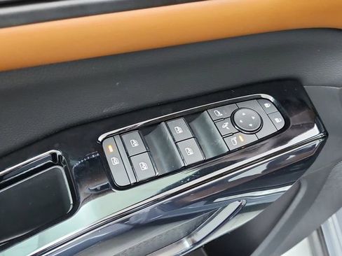 New 2026 Nissan Pathfinder Platinum image 40