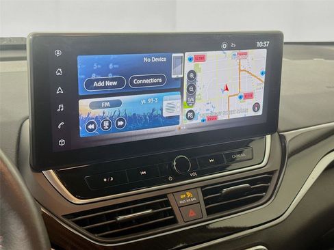 Used 2024 Nissan Altima 2.0 SR image 9