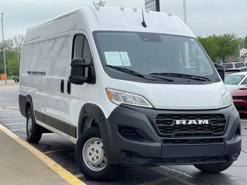 Used 2023 RAM ProMaster 3500 FWD image 2