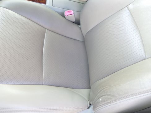 Used 2005 Toyota Highlander 4WD V6 w/ 3rd Row image 24