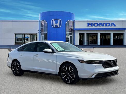 New 2026 Honda Accord Touring image 9