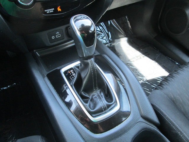 Used 2020 Nissan Rogue SV AWD/4WD image 17
