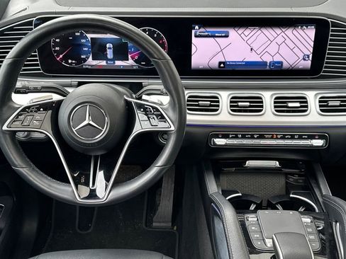 Used 2024 Mercedes-Benz GLS 450 4MATIC image 14