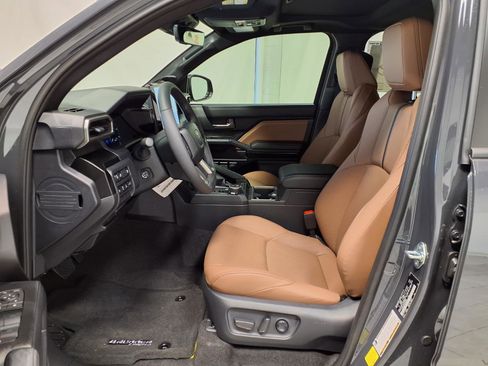 New 2026 Toyota 4Runner Limited image 25