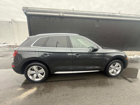 Used 2019 Audi Q5 2.0T Premium Plus w/ Premium Plus Package image 3