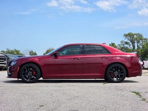 Certified 2023 Chrysler 300 C RWD image 5