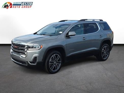 Used 2023 GMC Acadia SLT w/ Preferred Package image 4