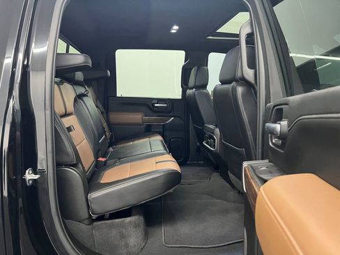 Used 2021 Chevrolet Silverado 3500 High Country w/ Technology Package image 25