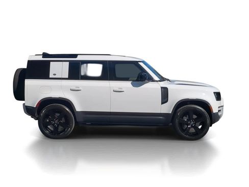 Used 2022 Land Rover Defender 110 S AWD/4WD image 9