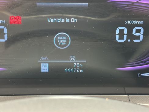 Used 2025 Kia Telluride S AWD/4WD image 17