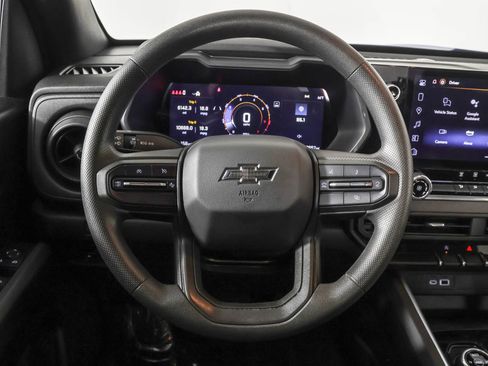 Used 2024 Chevrolet Colorado Trail Boss w/ Technology Package image 25