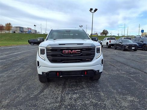 Used 2023 GMC Sierra 1500 AT4 w/ AT4 Premium Package image 31