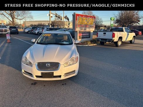 Used 2011 Jaguar XF Premium image 31