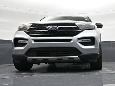 Used 2020 Ford Explorer XLT w/ Equipment Group 202A RWD image 30