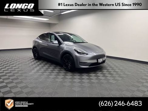 Used 2025 Tesla Model Y Long Range AWD/4WD image 1