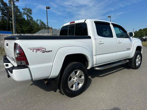 Used 2009 Toyota Tacoma PreRunner w/ TRD Sport Pkg RWD image 6