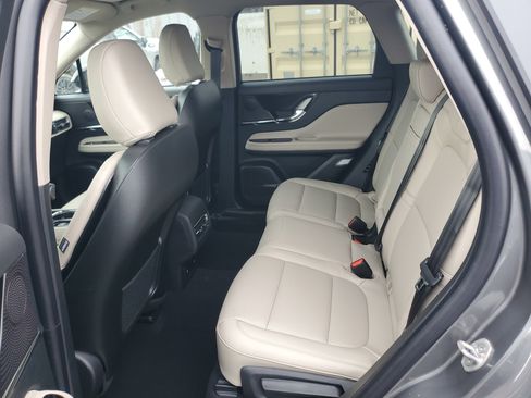 New 2026 Lincoln Corsair Premiere image 25