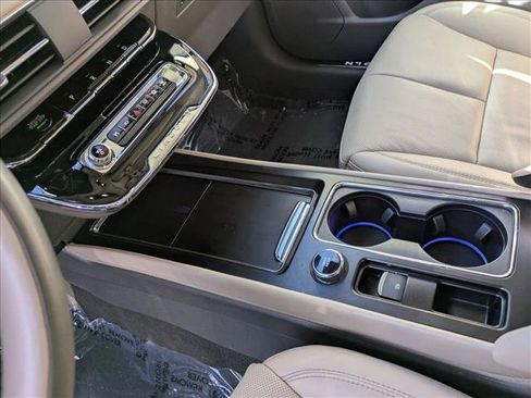 Used 2024 Lincoln Corsair Grand Touring w/ Equipment Group 301A image 16